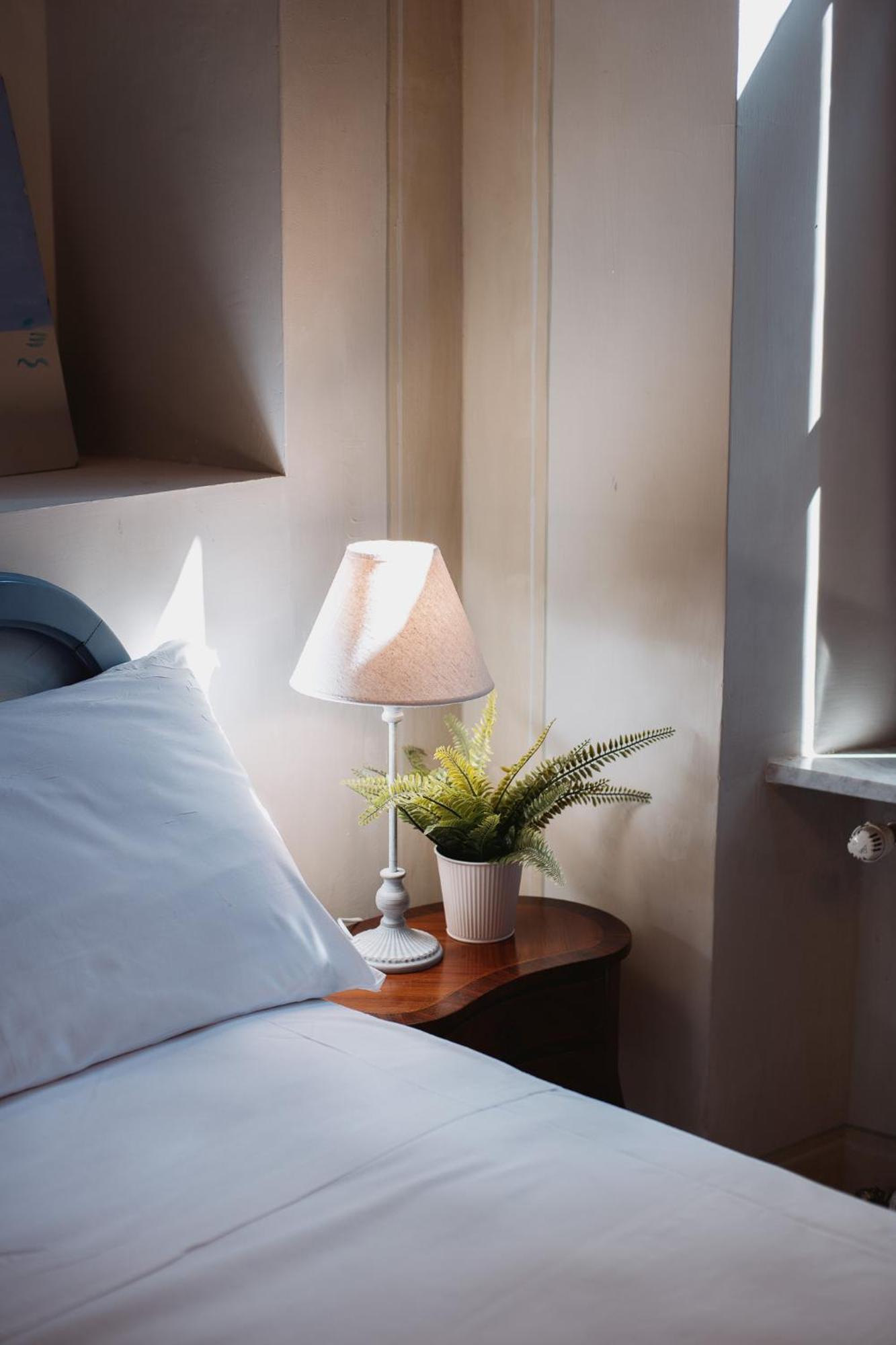 Hotel Oviv Dimora Del Borgo อักกวาวีวา ปิเชนา ภายนอก รูปภาพ