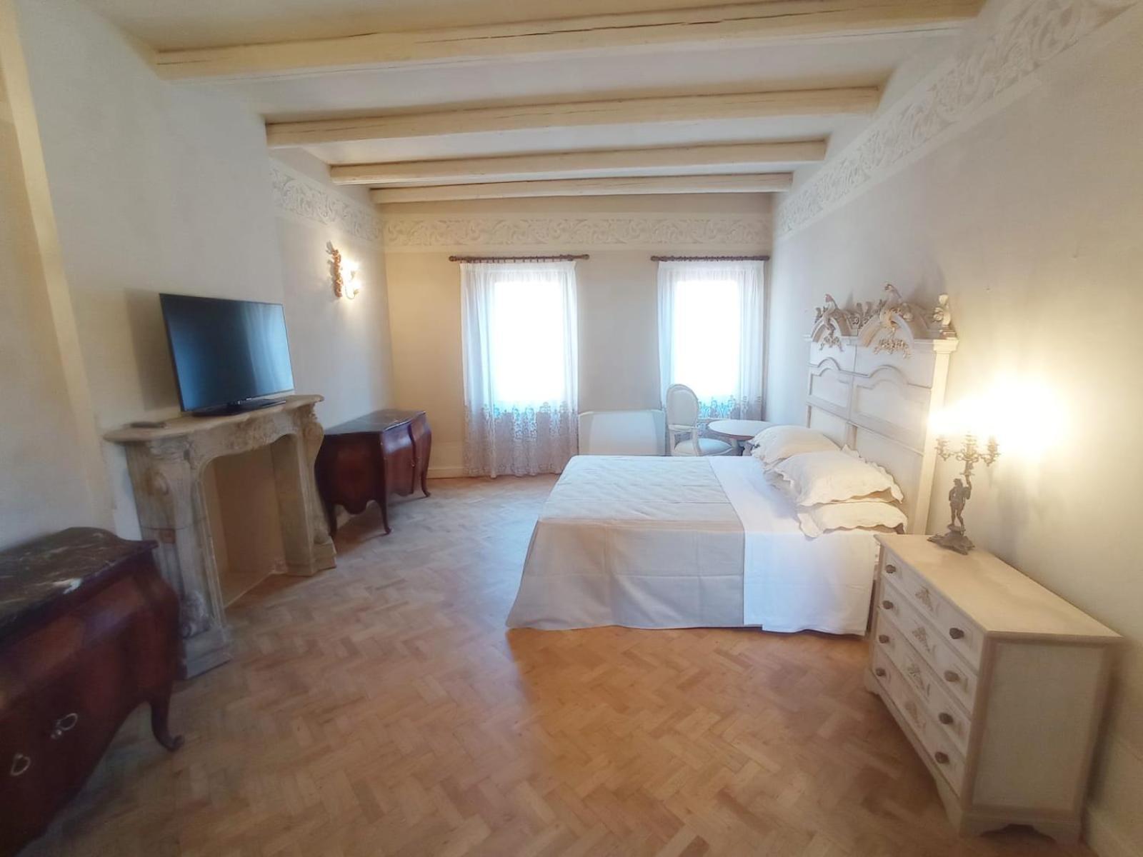 Hotel Oviv Dimora Del Borgo อักกวาวีวา ปิเชนา ภายนอก รูปภาพ